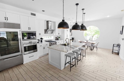 Greenway Plaza-Upper Kirby House | 3BD Montrose Luxe Home Near Med Center