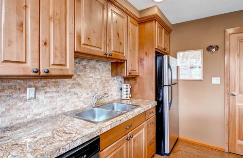 Lakeside Village Condo | 3bdr Condo-master Fireplace, Upgraded Kitchen, Kids Ski Free 3 Bedroom Condo by RedAwning