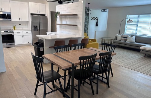 Spring Hill House | 3bdr Perfect Family Getaway - Infant/Kids Friendly 5min to Weeki Wachee