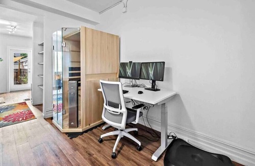 Curtis Park House | 3Bed Home in RINO / Infrared Sauna