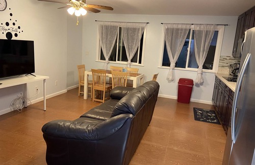 Liliha - Kapalama Apartment | 3bedrm/2bath,near shopping center,freeway