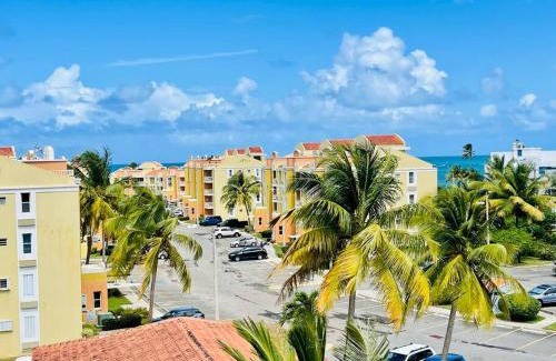 Herreras Apartment | 3Bedrm Beach Penthouse with Rooftop Terrace & WiFi