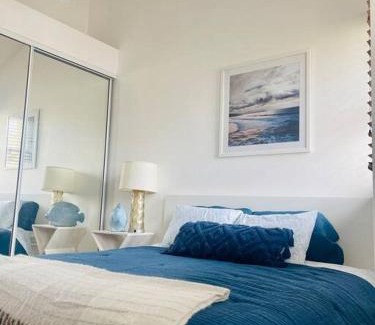 Herreras Apartment | 3Bedrm Beach Penthouse with Rooftop Terrace & WiFi