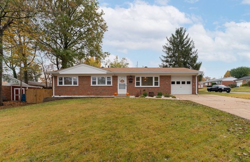 St. Louis House | 3Bedroom/1.5Bath Close to Local Hospitals
