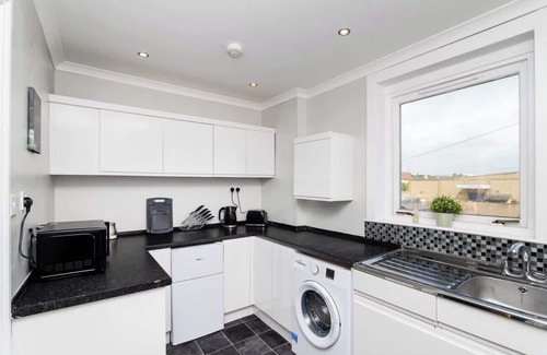 Bo'ness Apartment | 3Bedroom Apartment-Free Parking