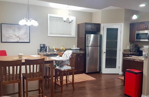 Grande Prairie Apartment | 3beds Suite By Costco,GP Airport,Shopping centres