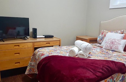 Grande Prairie Apartment | 3beds Suite By Costco,GP Airport,Shopping centres