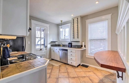 Tyler Park House | 3BR/1.5BA Home w/Relaxing HOT TUB in Popular Area