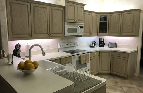 Palmer Ranch House | 3BR/2BA Charming House ~6miles from Siesta Key Beach!