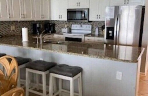 Ash RV Rental | 3BR 3BA Oceanfront 7th Floor N. Myrtle Beach Condo