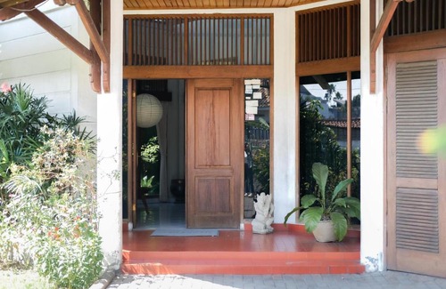 Sukajadi House | 3BR AC Rumah Liburan Pasteur Bandung