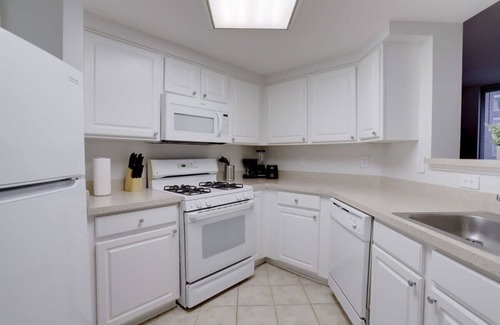 Ballston Apartment | 3BR Apt in Ballston W Gym
