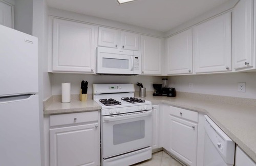 Ballston Apartment | 3BR Apt in Ballston W Gym