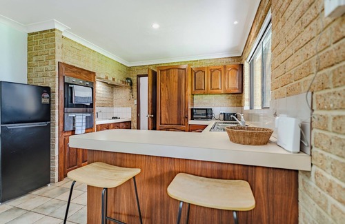 Dawesville House | 3BR Comfort Close to Nature & Beach