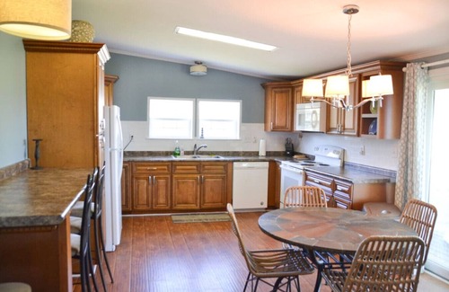 Smyrna House | 3BR Cottage|Waterfront|Wade Creek|Fishing|Boating