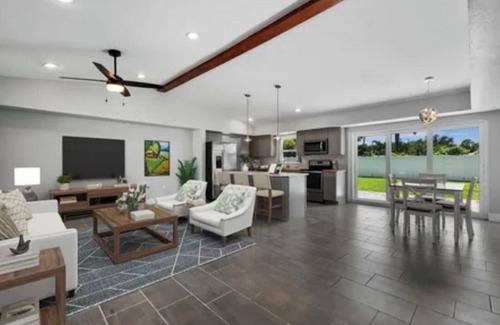 Fort Myers House | 3BR Escape in Fort Myers’ McGregor Area – WiFi, Gym, near downtown