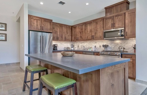 South Lake Tahoe Condo | 3Br Luxury Residence steps to Heavenly Gondola & Village by RedAwning