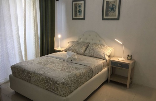 Tagaytay Condo | 3BR Penthouse Condo - Awesome Language Lake View Tagaytay - Ultimate Staycation