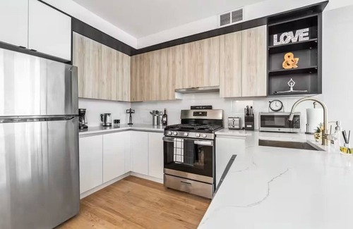 Central Park South Apartment | 3BR Penthouse Suite with Massive Private Rooftop