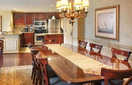 Old Town West Condo | 3br Presidential Condo Luxury Historic Visit