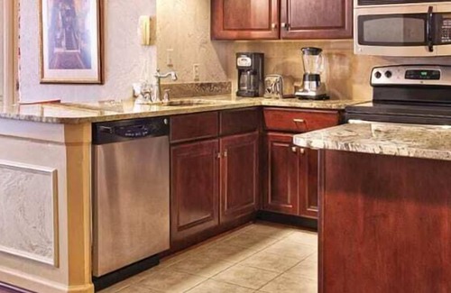 Old Town West Condo | 3br Presidential Condo Luxury Historic Visit