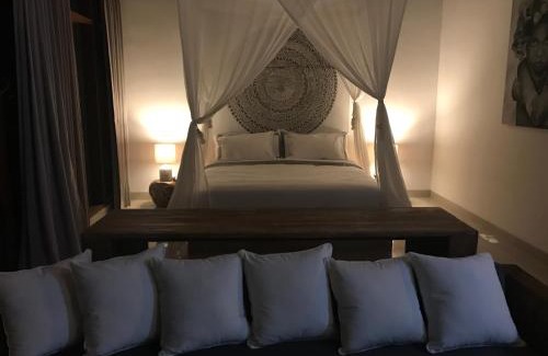 Kerobokan Villa | 3BR Villa Erja - Minggu Villas