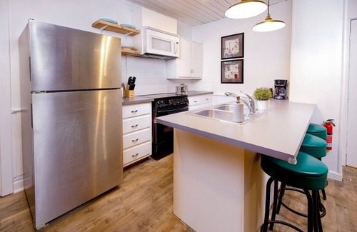 Upper Beaches House | 3BR w/Parking Family-Friendly Home Away from Home in The Beaches