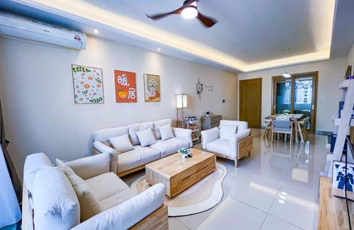 Central District Apartment | 3BRunit R&F Princess Garden View