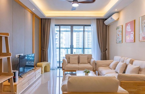 Central District Apartment | 3BRunit R&F Princess Garden View