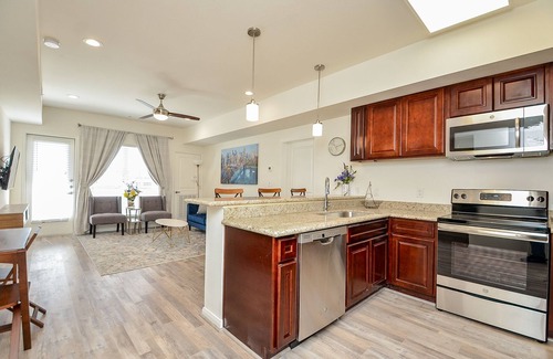 Katy Condo | 3J| Charm in Katy Asian Town & Marketplace|Gated Condo
