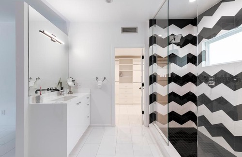 Hollywood Dell House | $3M Modern Hollywood New Construction Villa Oasis