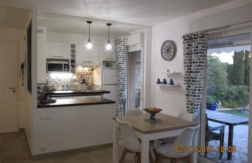 Saint-Aygulf Apartment | 3P RDJ air-conditioned apartment in residence with swimming pool and tennis court in St Aygulf