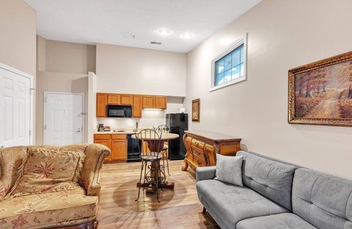 Nashville Condo | 3rd Floor Back Side Corner Penthouse Suite - 308 by Grand Wood Suites