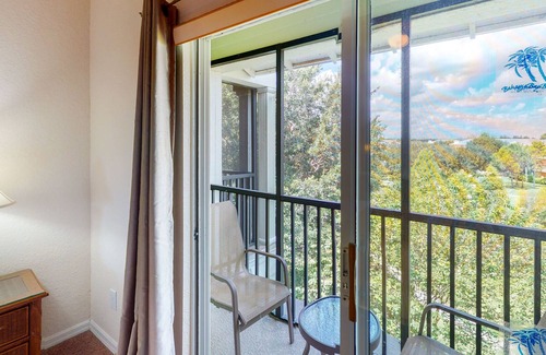 Bahama Bay Condo | 3rd floor condo w/ basketball court, pools, tennis court, gym, near theme parks