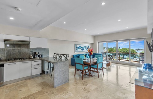 Palmar de Aramara Apartment | 3rd-Floor Gem w/Cruise Views & Rooftop Lounge