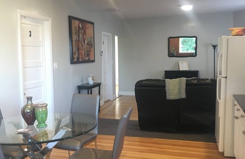 Winter Hill Apartment | 3RD Floor unit · Sun-Drenched, Quiet 3rd Floor,3 bedrooms