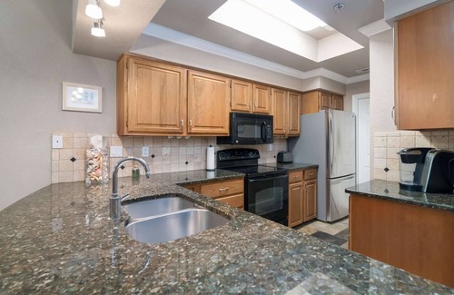 Highland Lake Estates Condo | 3rd-Floor Views from Balcony, Pools/HotTub, Fitness Center, Tennis, Pickleball, Sauna, Boat Dock