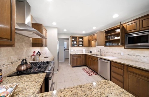 Broken Arrow House | 4/2 BR Ranch House on Golf Course in Broken Arrow