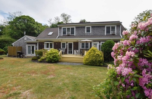 East Orleans House | 4-5 Min to Mill Pond or Nauset Beach!