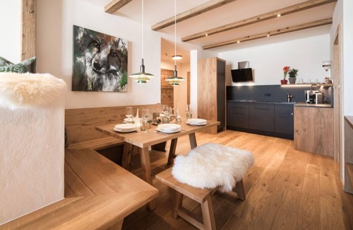 Warth Apartment | 4-6 person chalet - Lux Alp Chalet