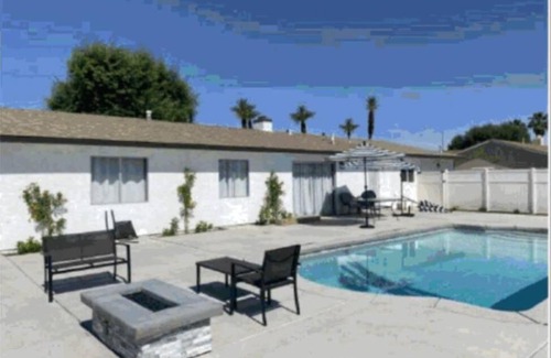 Indio House | 4 bdrm-Desert Oasis with HEATED POOL!