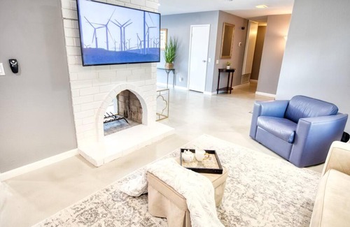 Indio House | 4 bdrm-Desert Oasis with HEATED POOL!