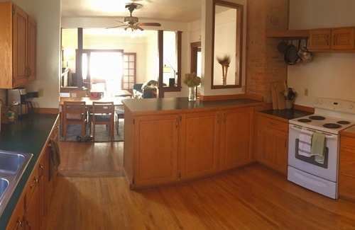 University District House | 4 bed, 2 bath Mid-Century University House