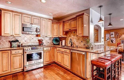Wildernest House | 4-Bed, 3-Bath with Hot Tub; Sleeps 10, 3 parking spaces, license #BCA-78675