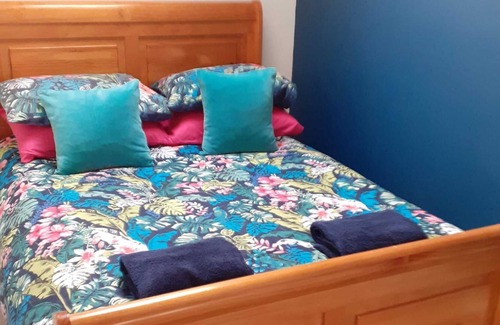 Golden Grove House | 4-bed Barn with Hot tub, Sauna & plunge pool