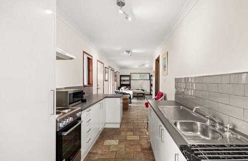 Mudgeeraba House | 4-Bed Hinterland Retreat with Gorgeous Views
