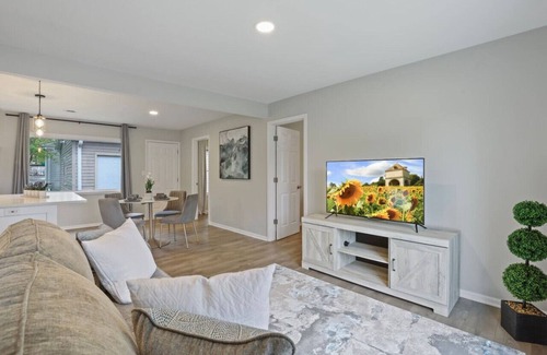 Romeoville House | 4 Bed RomeoRanch Hosted By Coast To Coast Housing