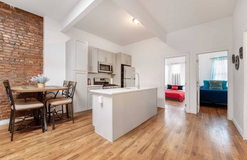 East Flatbush House | 4 Bedroom 2 Bathroom Beautiful Brooklyn Apartment