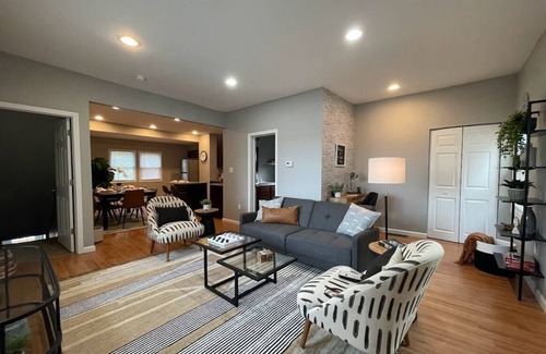 South Side Slopes House | 4 Bedroom/2 Bathroom South Side I Pittsburgh