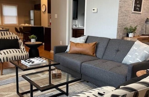 South Side Slopes House | 4 Bedroom/2 Bathroom South Side I Pittsburgh